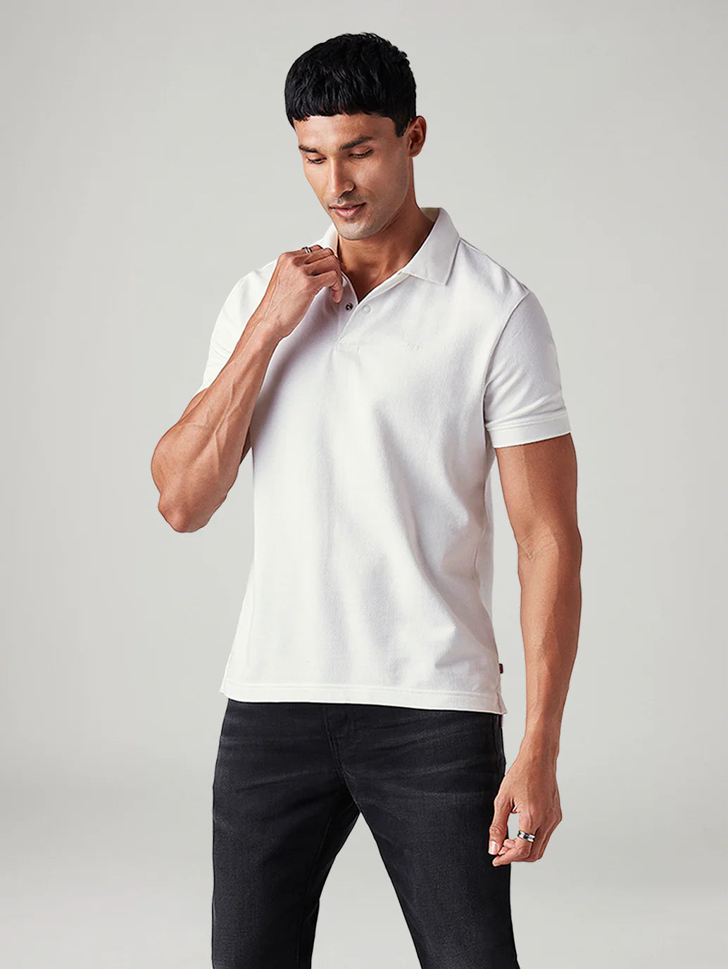 LEVIS Men's Solid Slim Fit Textured Polo T-Shirt
