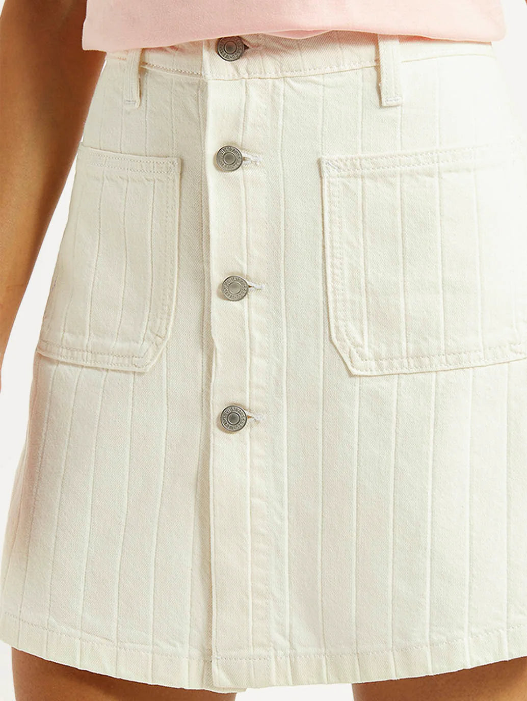 LEVIS Women's White Regular Fit Mid Rise Skort