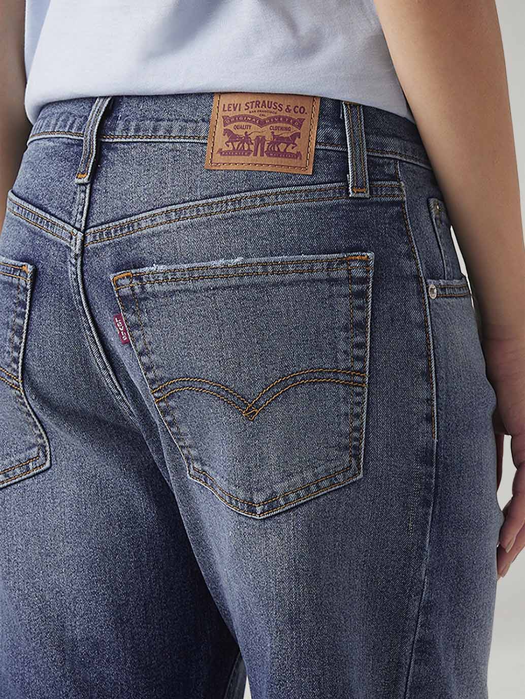LEVIS Women's Med Indigo Loose Bootcut Fit Mid Rise Jeans