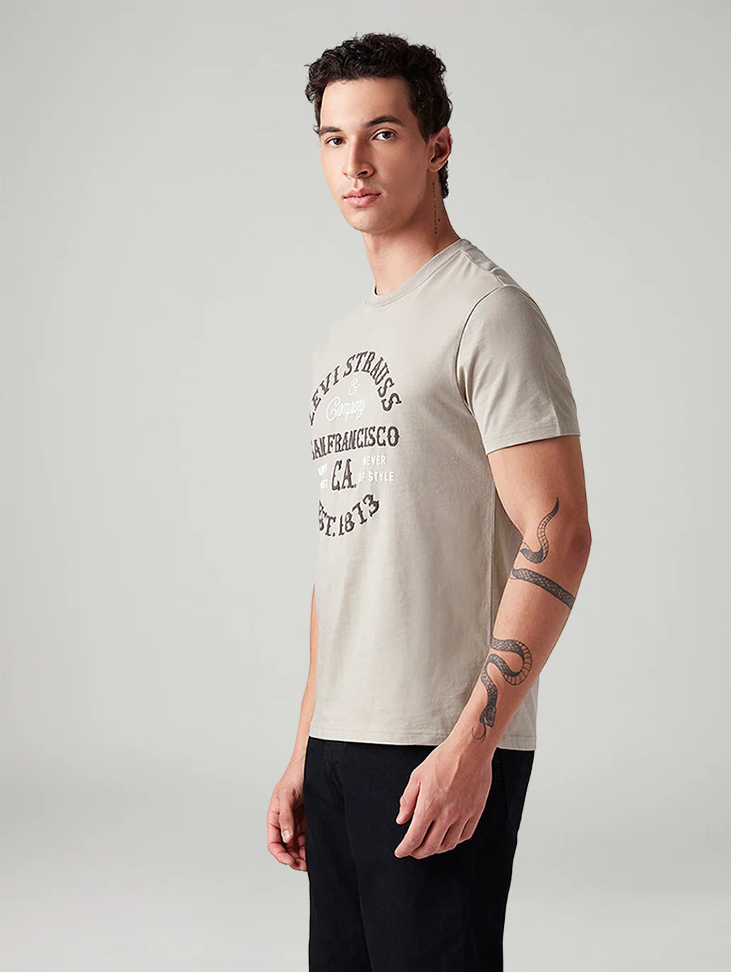 LEVIS Men's Graphic Print Slim Fit T-Shirt