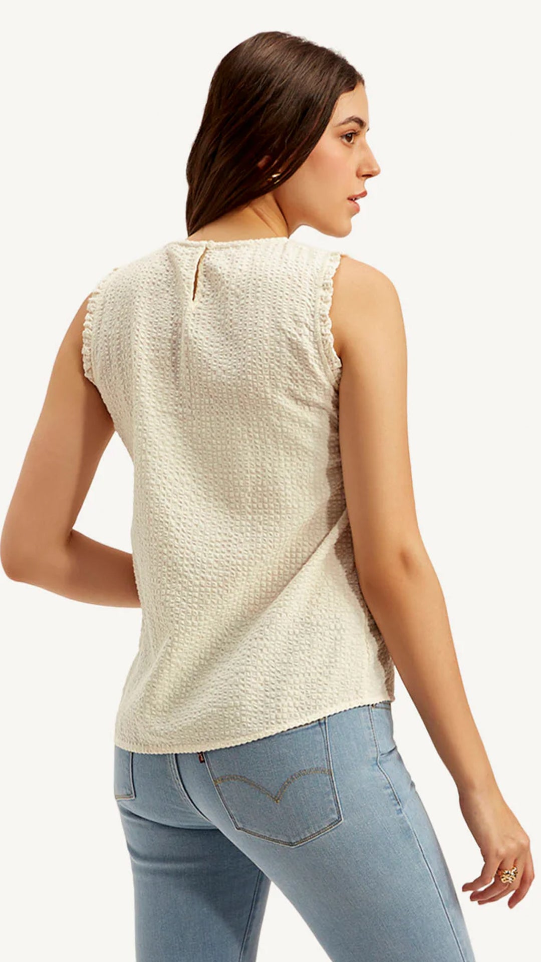 Levi's Women's Textured White Round Neck