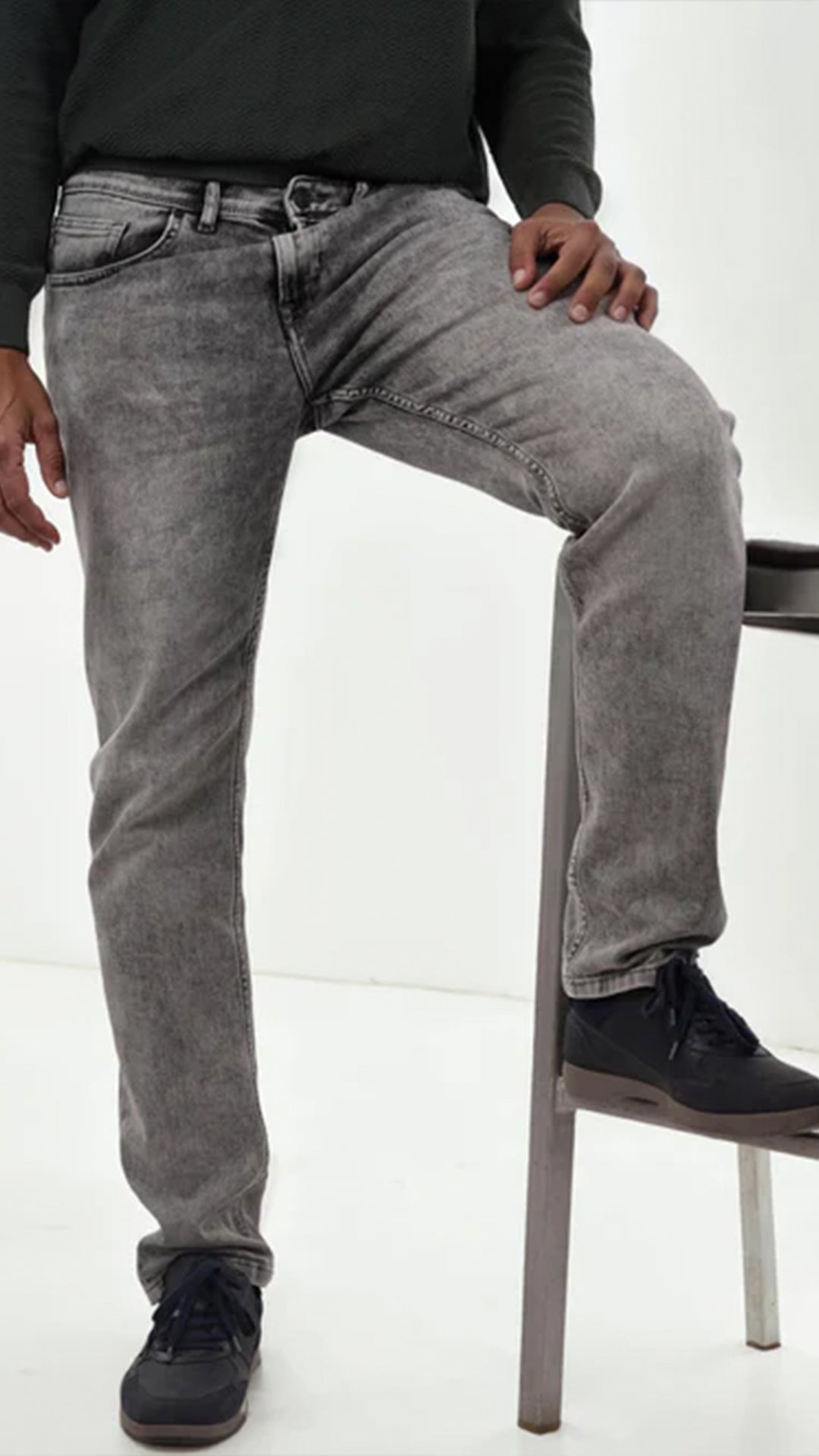 Celio Cotton Straight Fit Grey Jeans (50% Off)
