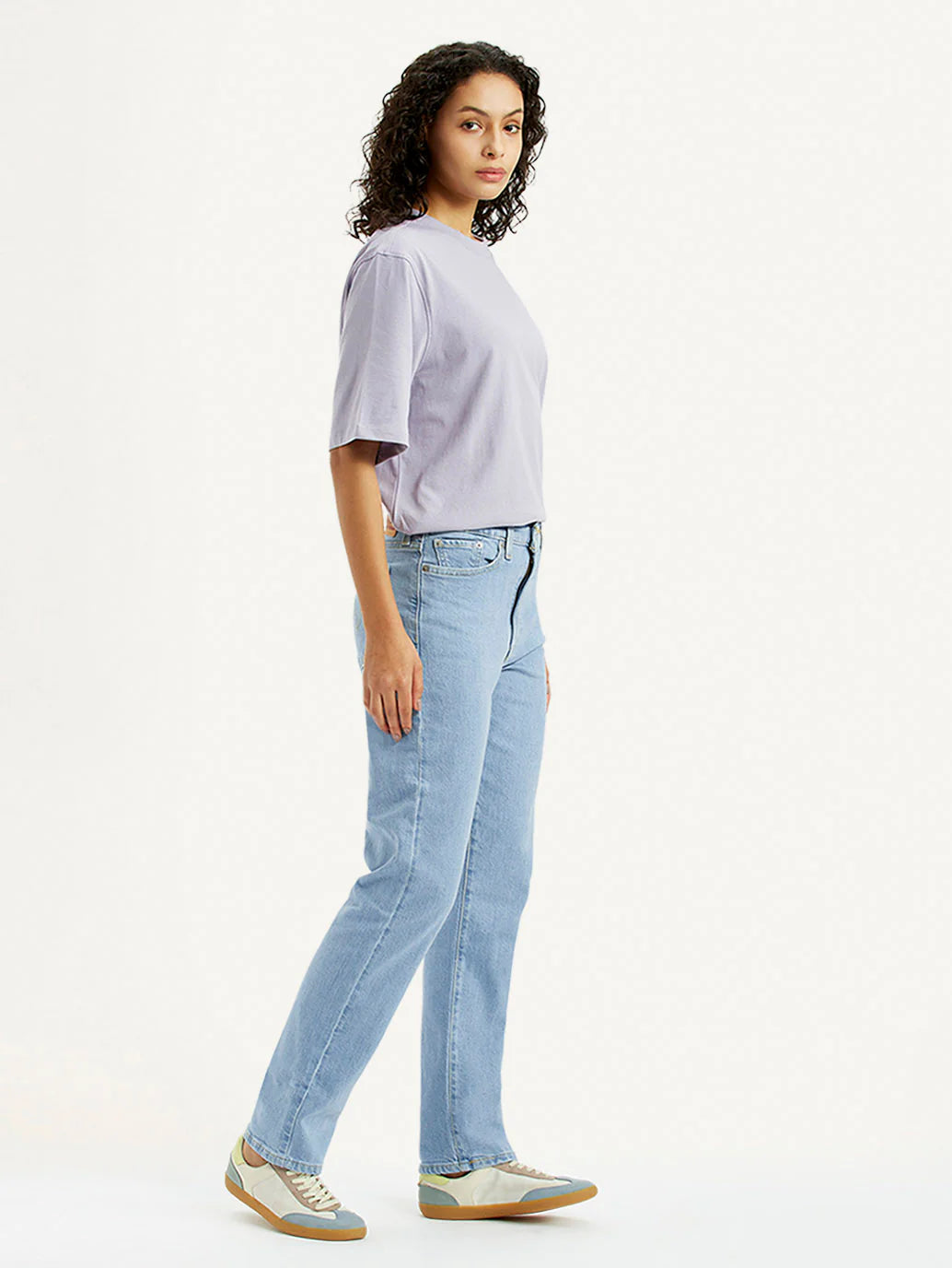 LEVIS Women's Light Blue Wedgie Straight Fit Mid Rise Jeans
